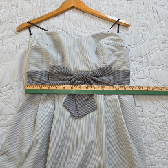 A. Byer Woman's Grey Black Striped Sleeveless Dress Big Bow in Front Size 9 - Picture 5 of 6